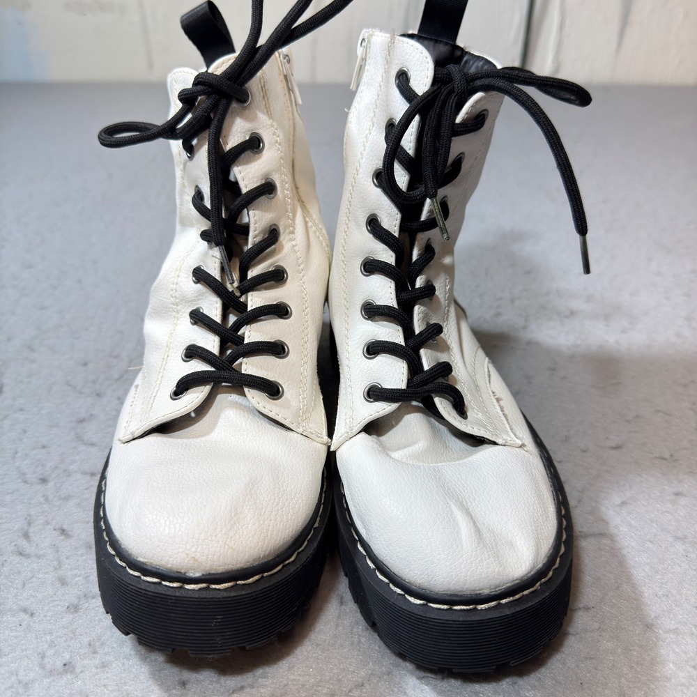 Sincerely Jules Combat Boots Women Size 8 White Good Platform Lug Sole Zip Edgy